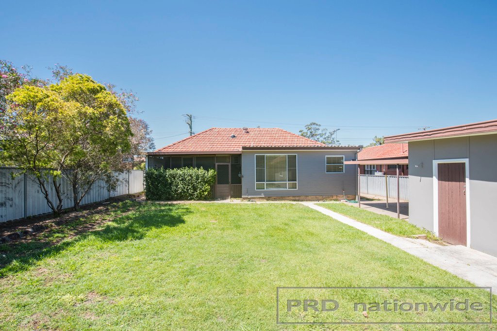 16 Alexandra Ave  RUTHERFORD 13