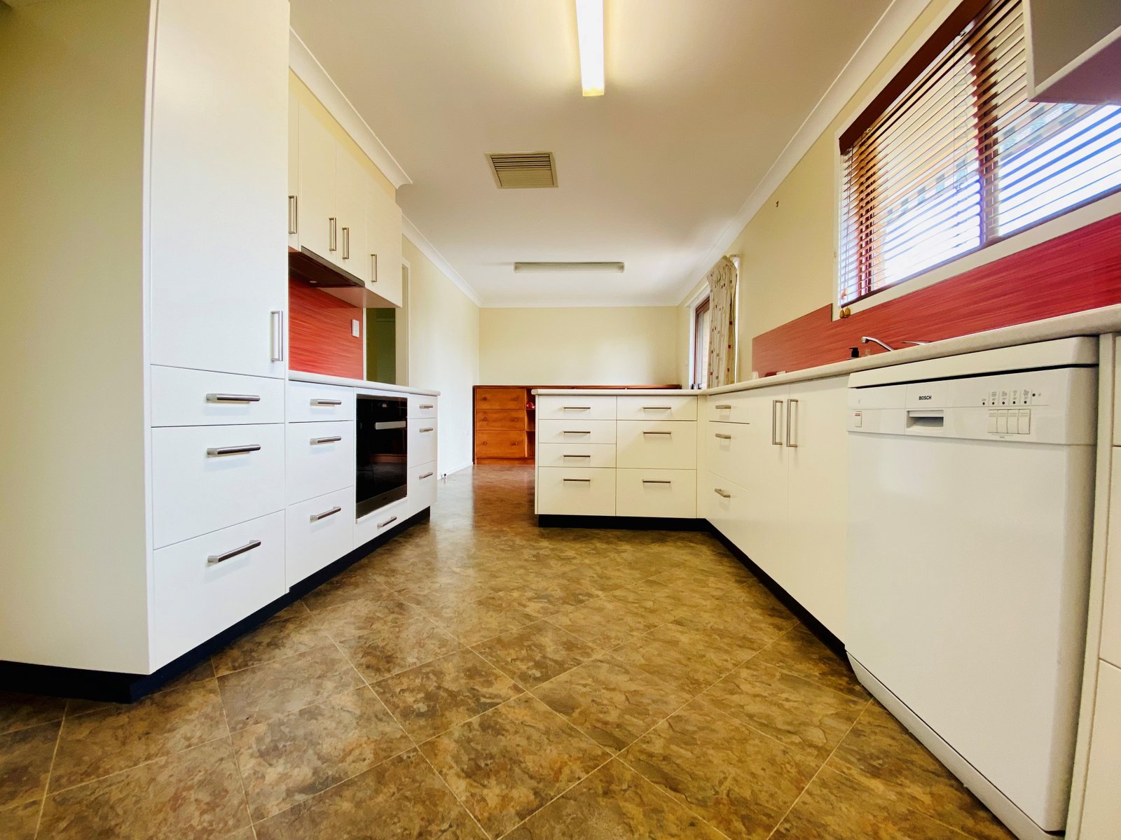 16 Alexandra Street TAMWORTH 5