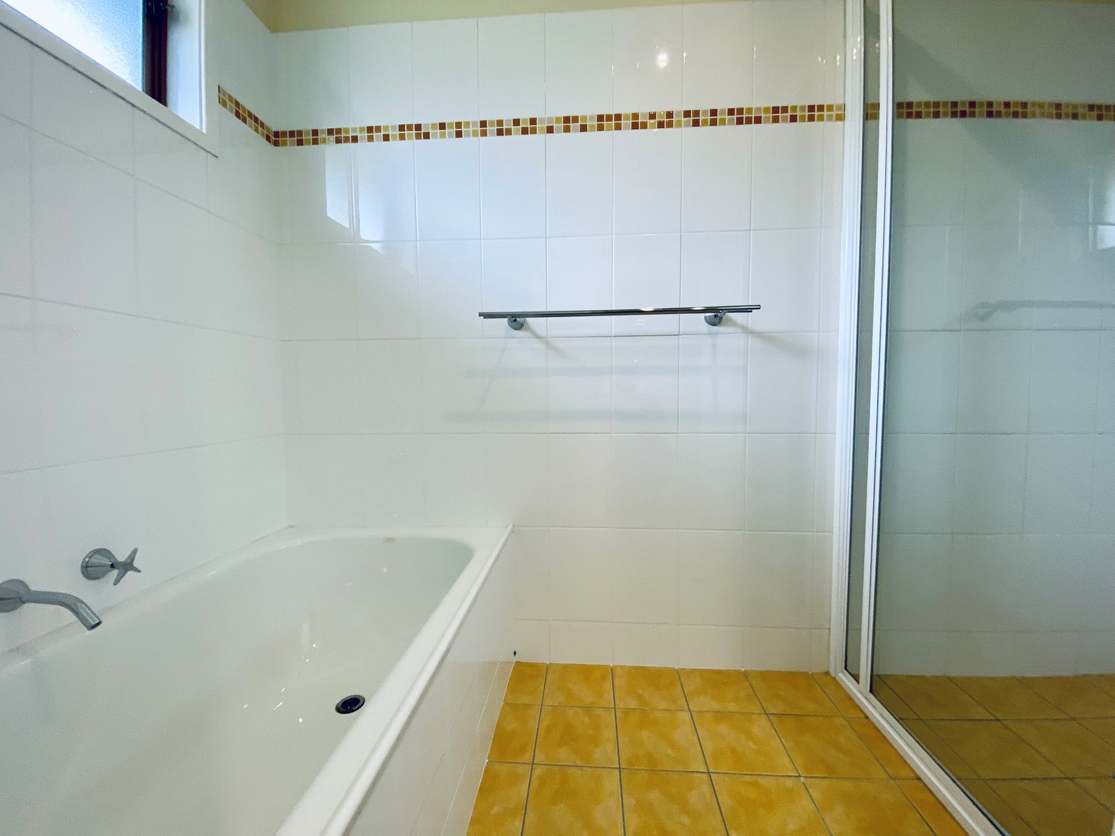 16 Alexandra Street TAMWORTH 11