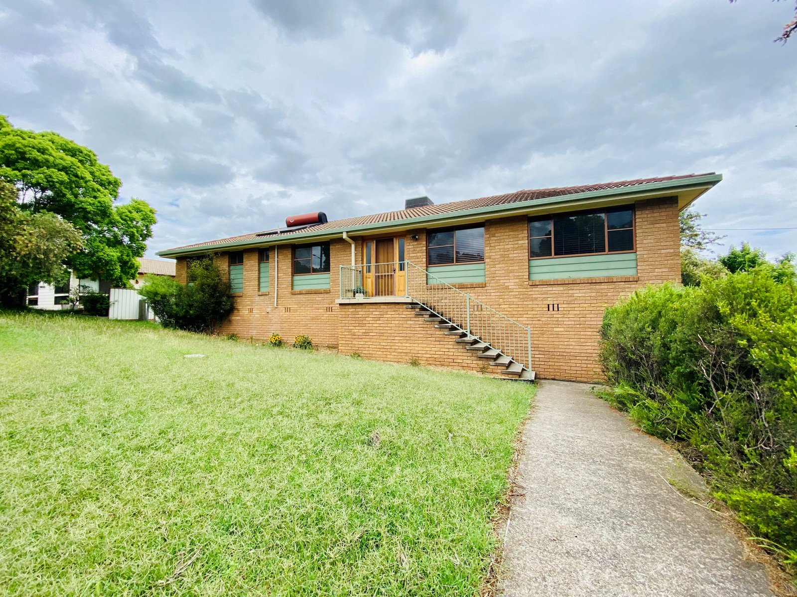 16 Alexandra Street TAMWORTH 2