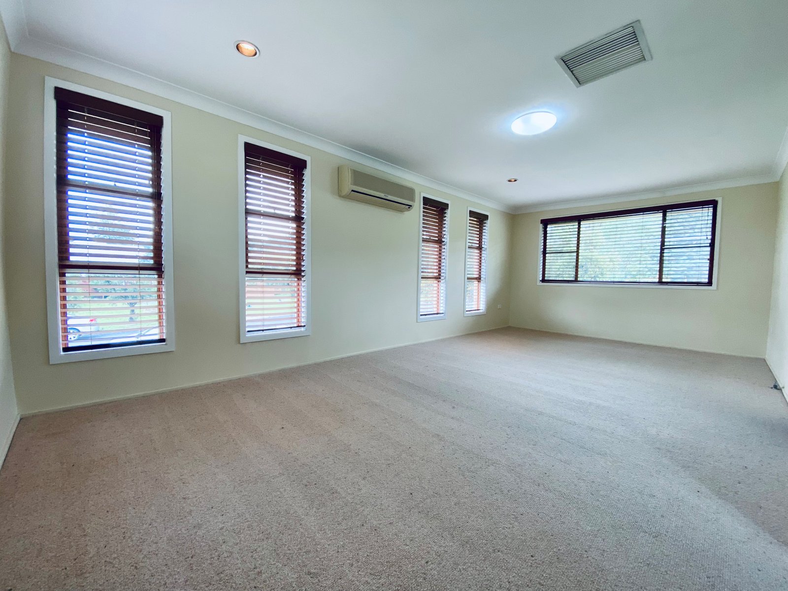 16 Alexandra Street TAMWORTH 3