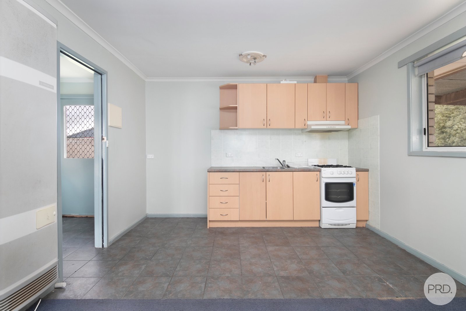 1/6 Aminya Avenue DELACOMBE 6