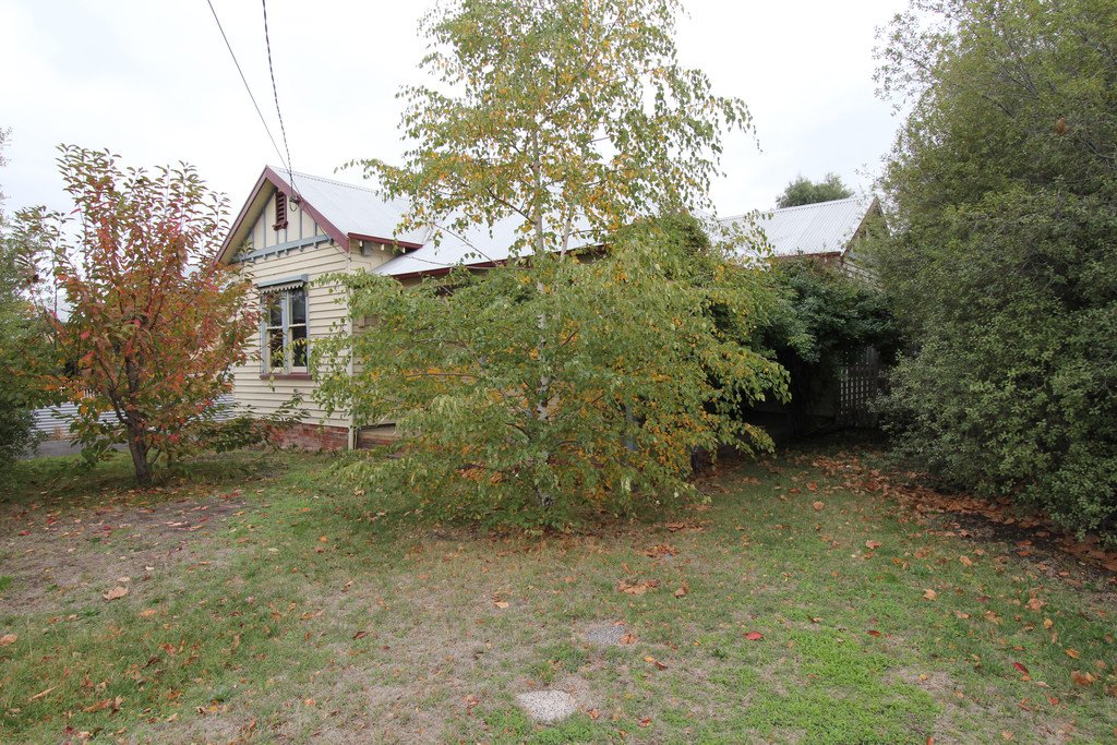 16 Anderson Street West  BALLARAT CENTRAL 2