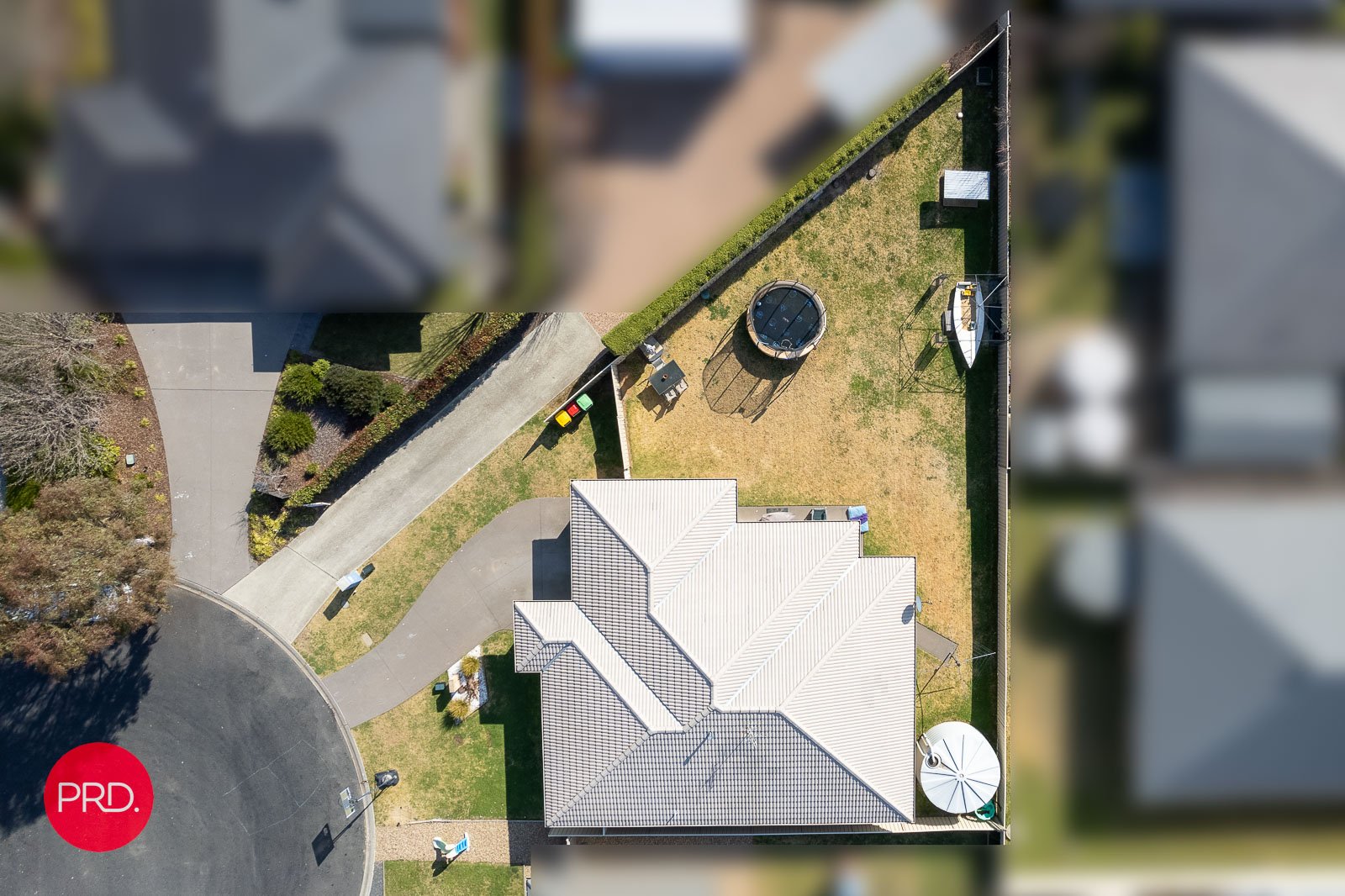 16 Angus Place BUNGENDORE 8