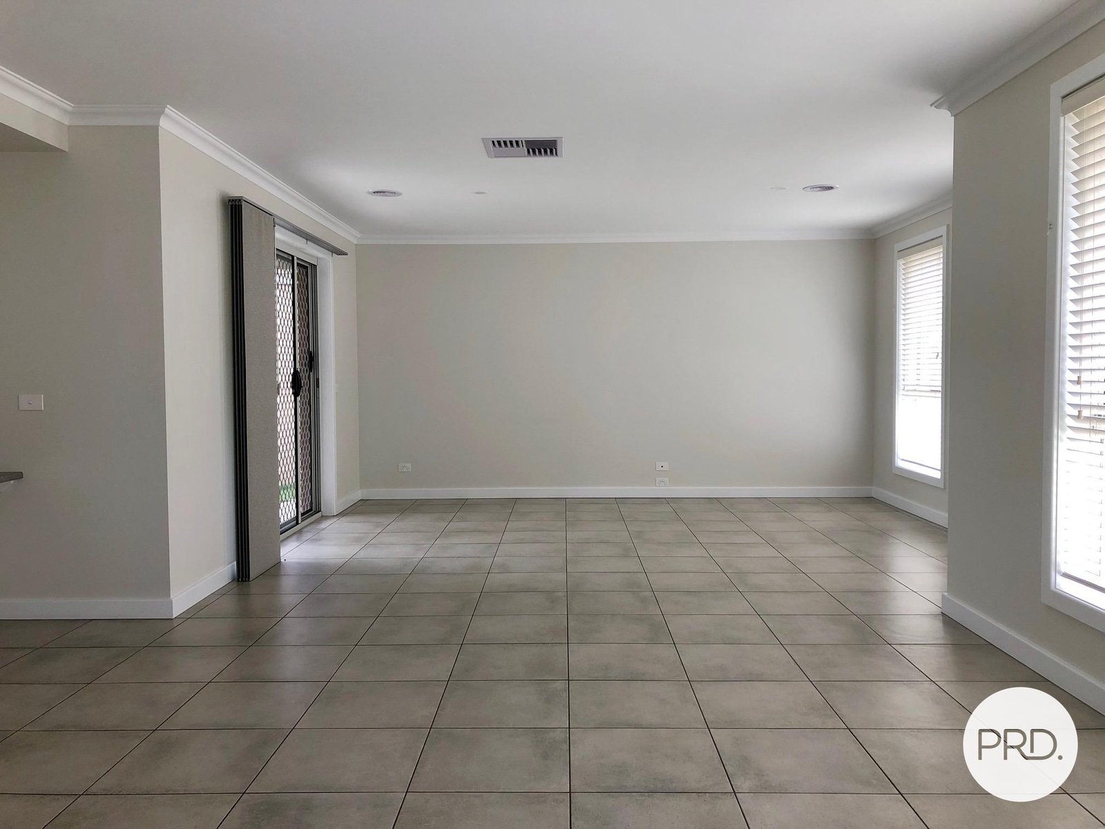 1/6 Annika Place NORTH ALBURY 4