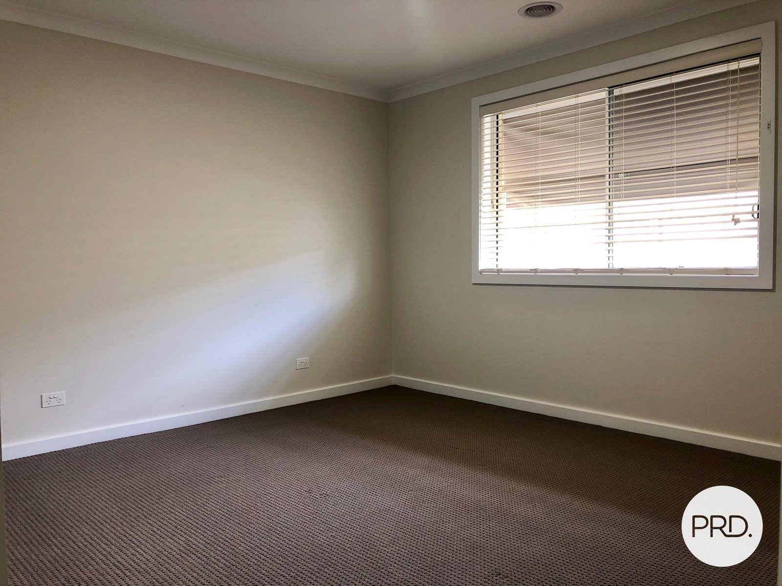 1/6 Annika Place NORTH ALBURY 5