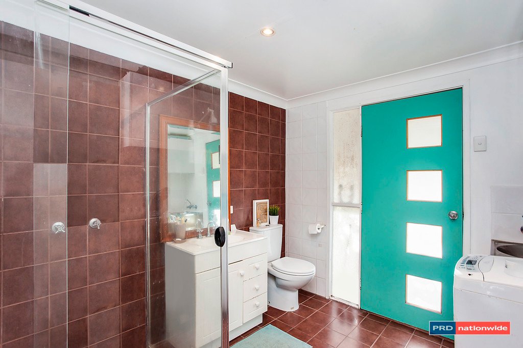 16 Anthony Drive BURLEIGH WATERS 11
