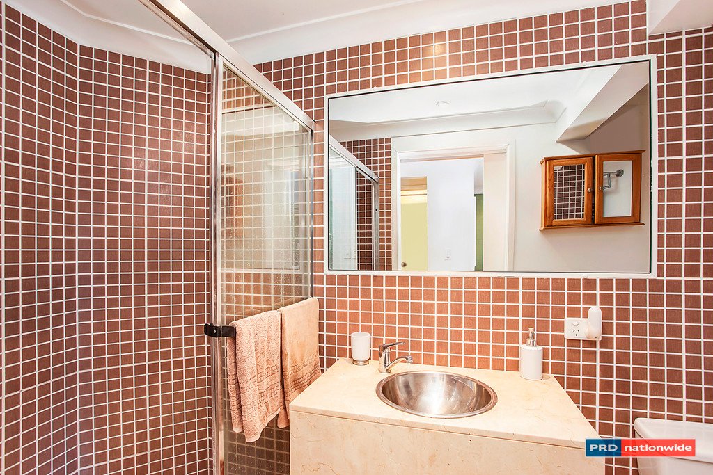 16 Anthony Drive BURLEIGH WATERS 12