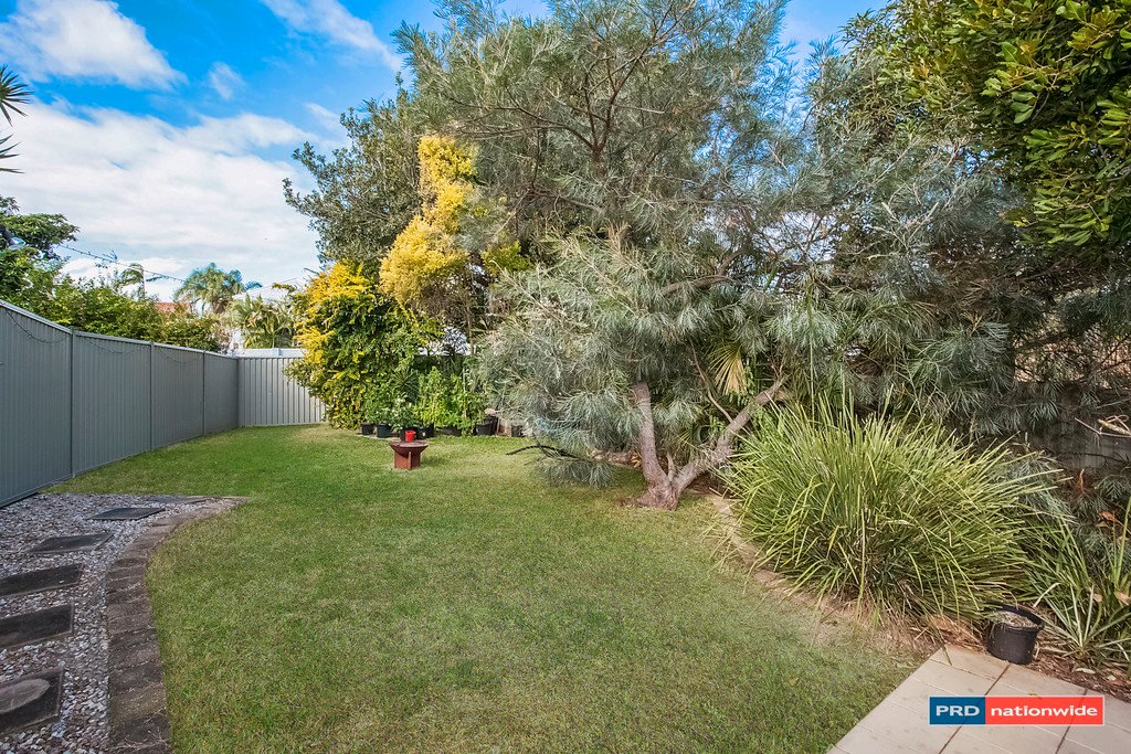 16 Anthony Drive BURLEIGH WATERS 15