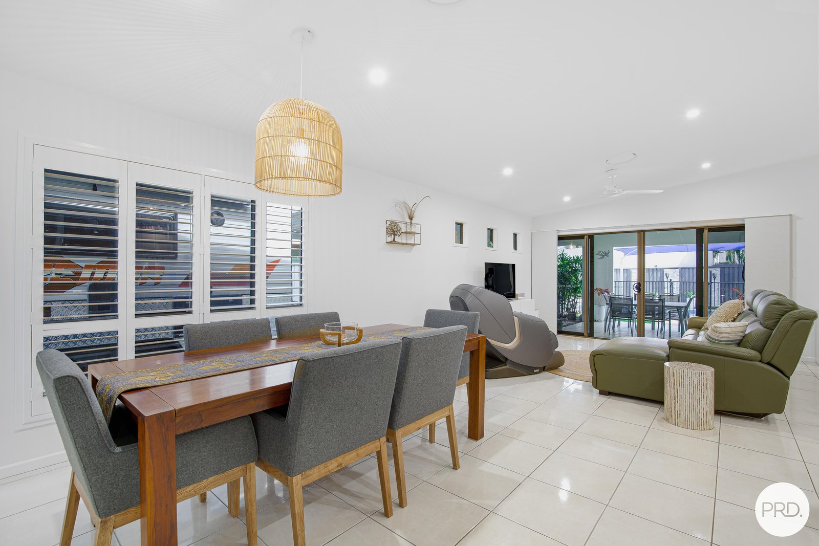 16 Argos Street OORALEA 6
