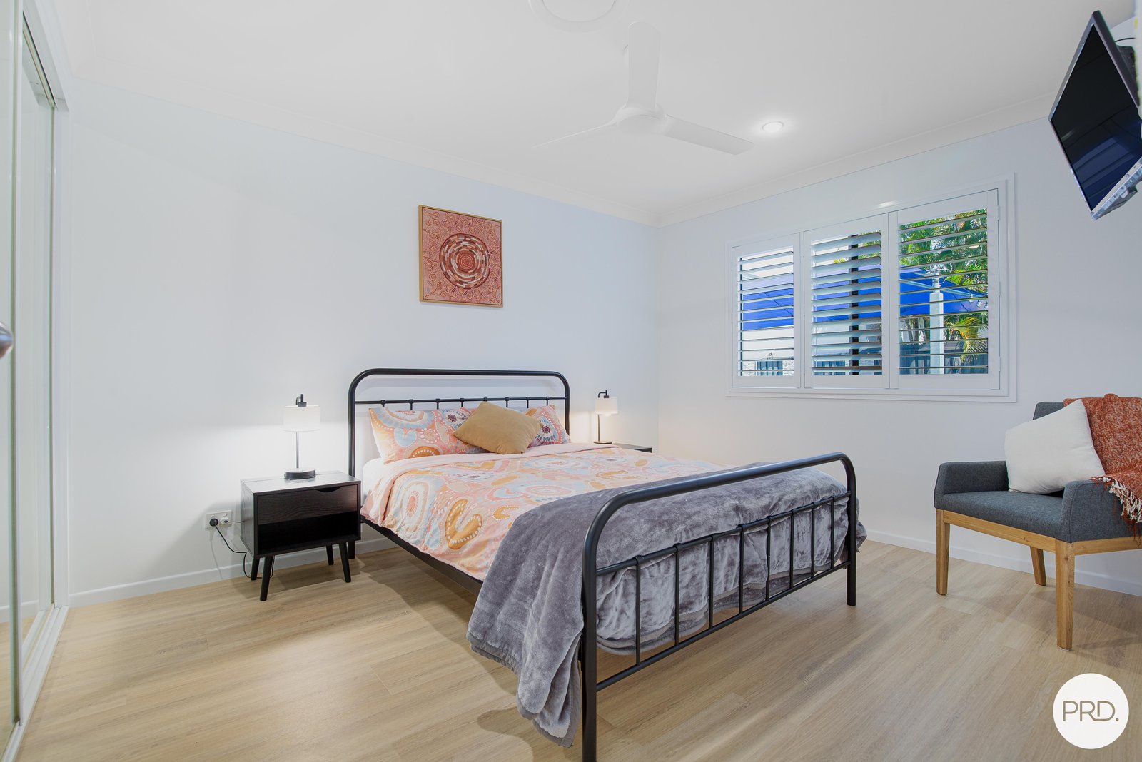 16 Argos Street OORALEA 10