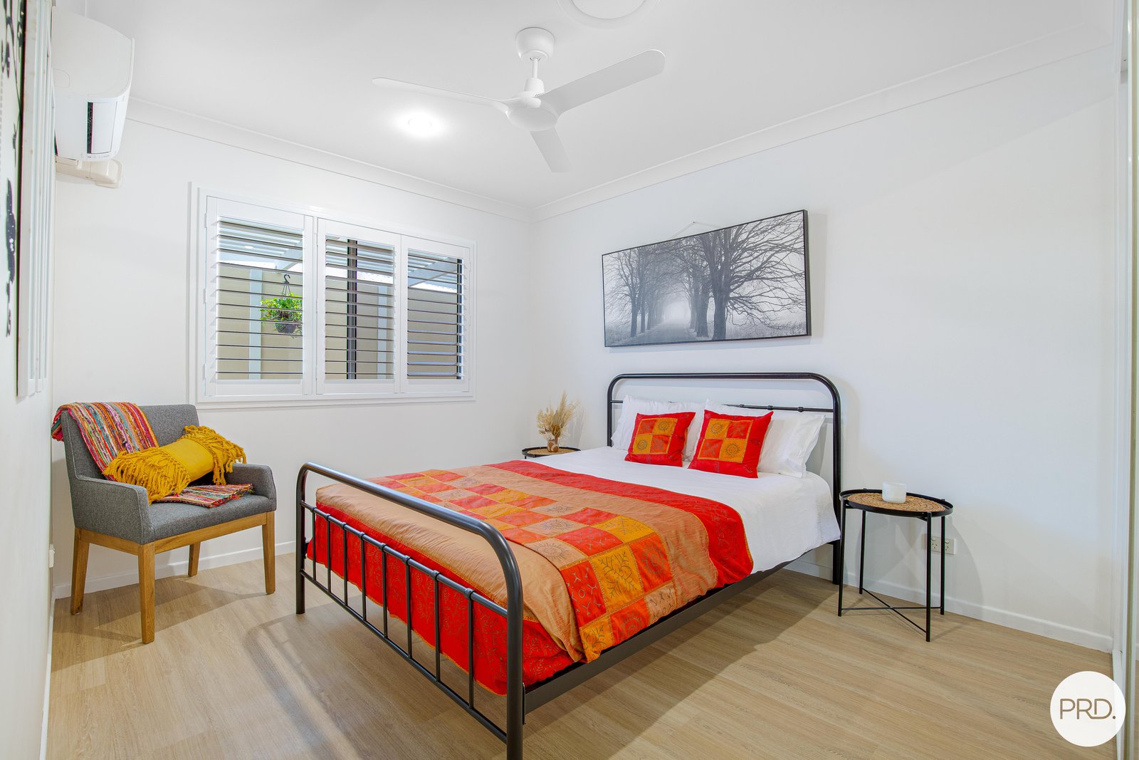 16 Argos Street OORALEA 11