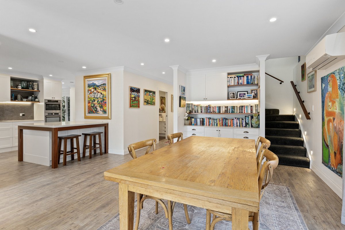 16 Aruma Avenue BURLEIGH WATERS 13