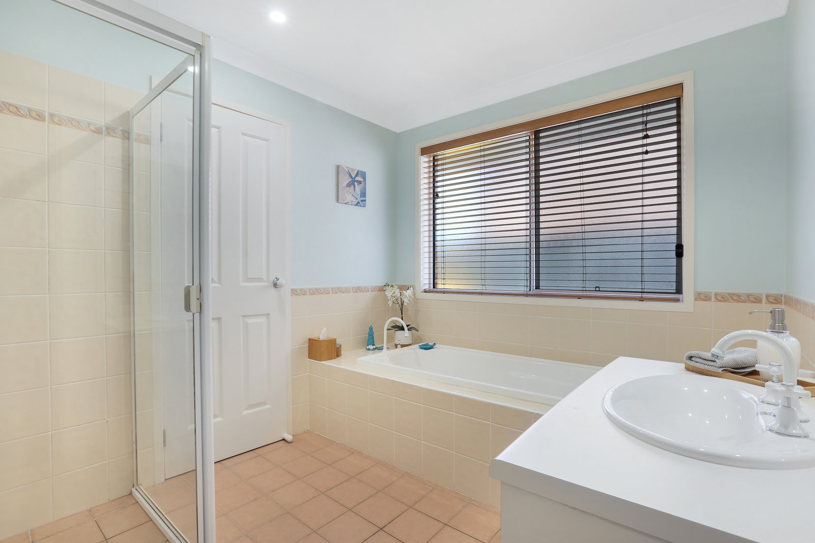 16 Ashwood Place HORSLEY 6