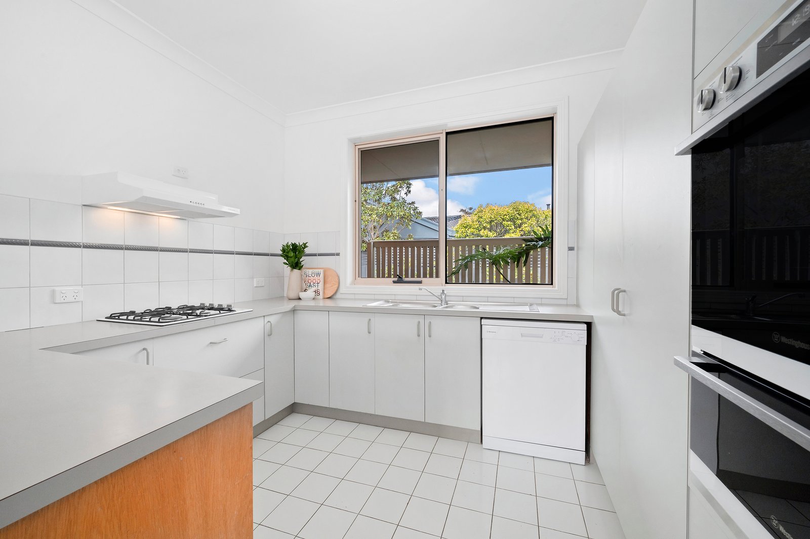 Gallery: 1/6 Austin Road