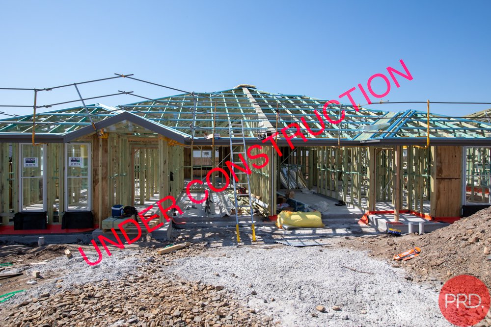 1/6 Avocet Street ABERGLASSLYN 3