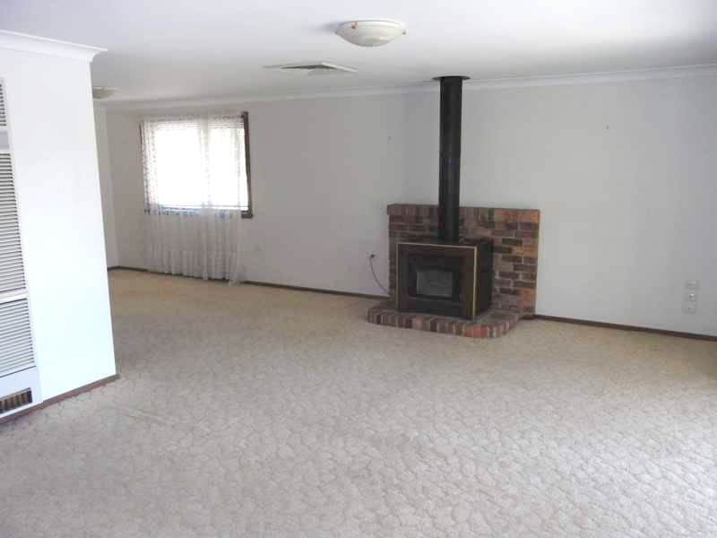 16 Avon Avenue LAKE ALBERT 5