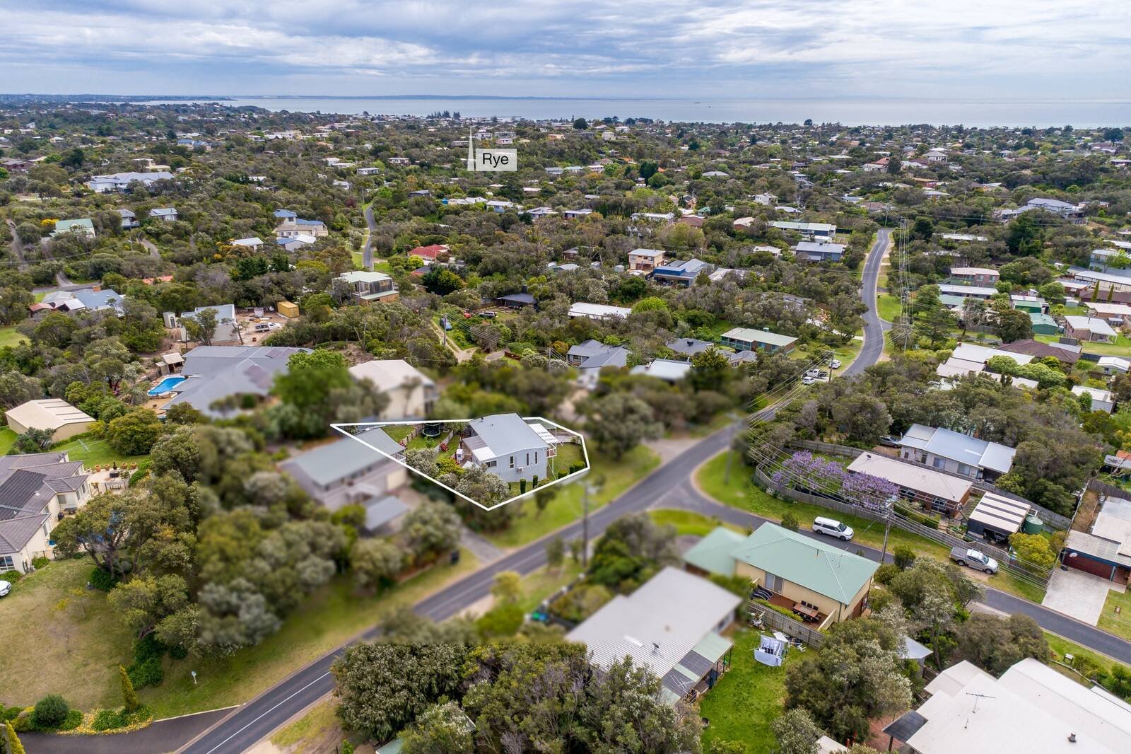 Real Estate and Property in 16 Avondale Court, Rye, VIC