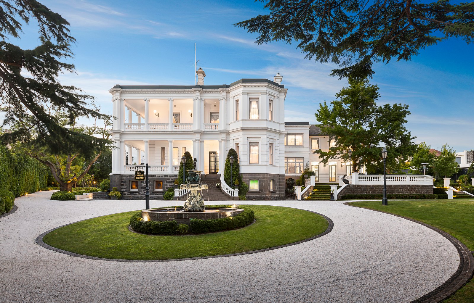 16 Balwyn Road, Canterbury, VIC, 3126 RT Edgar