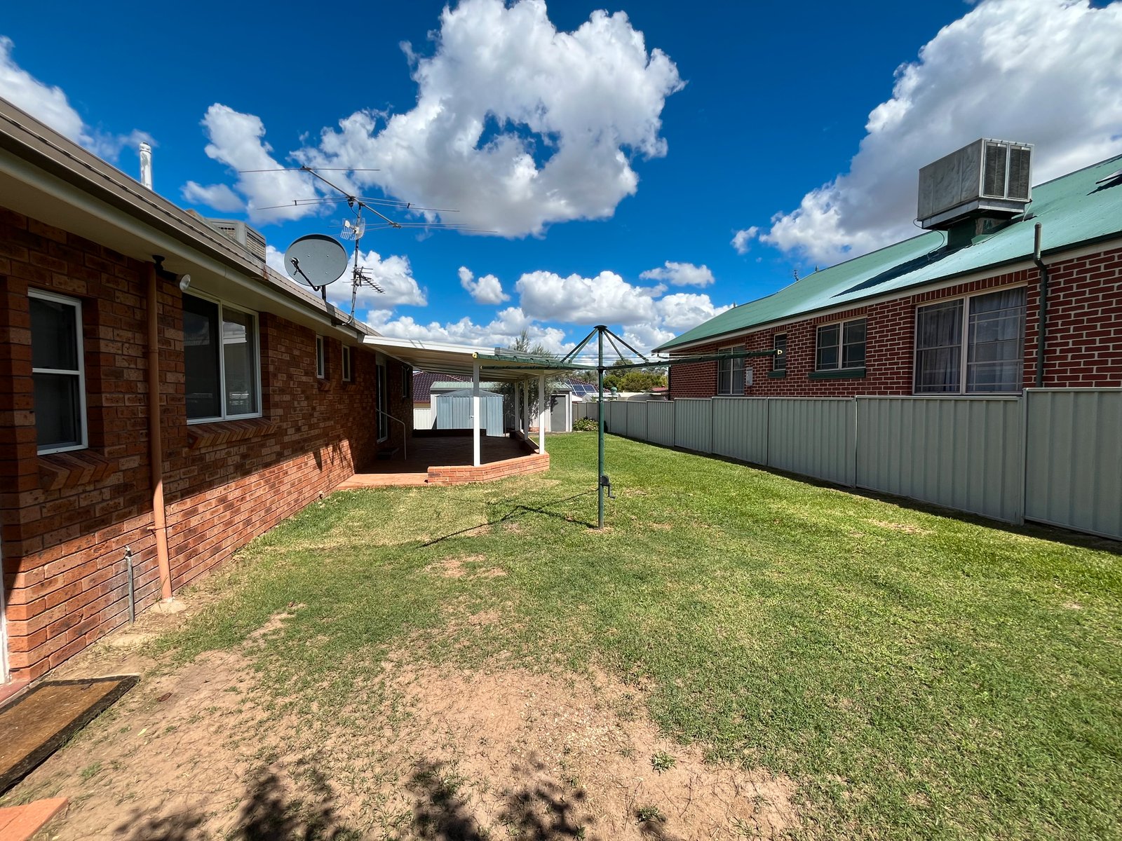 16 Banjo Circuit TAMWORTH 16