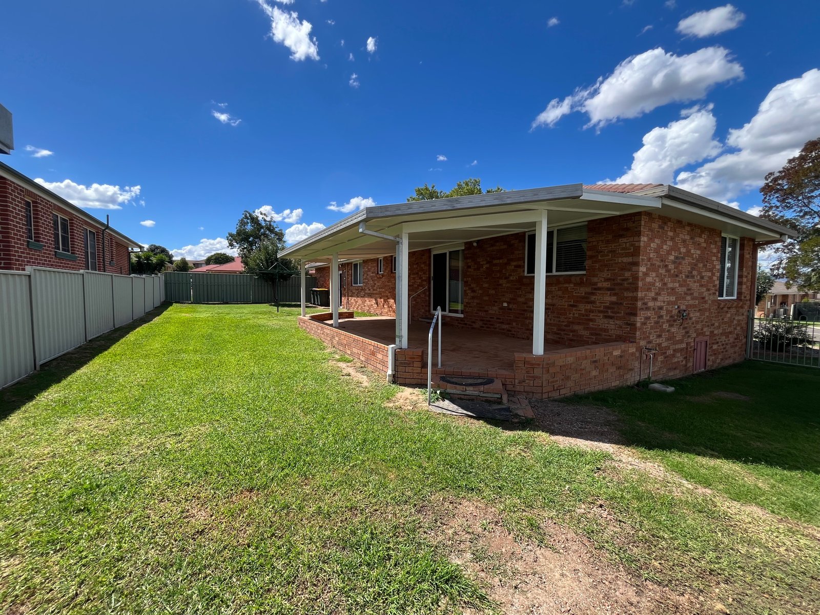 16 Banjos Circuit TAMWORTH 5
