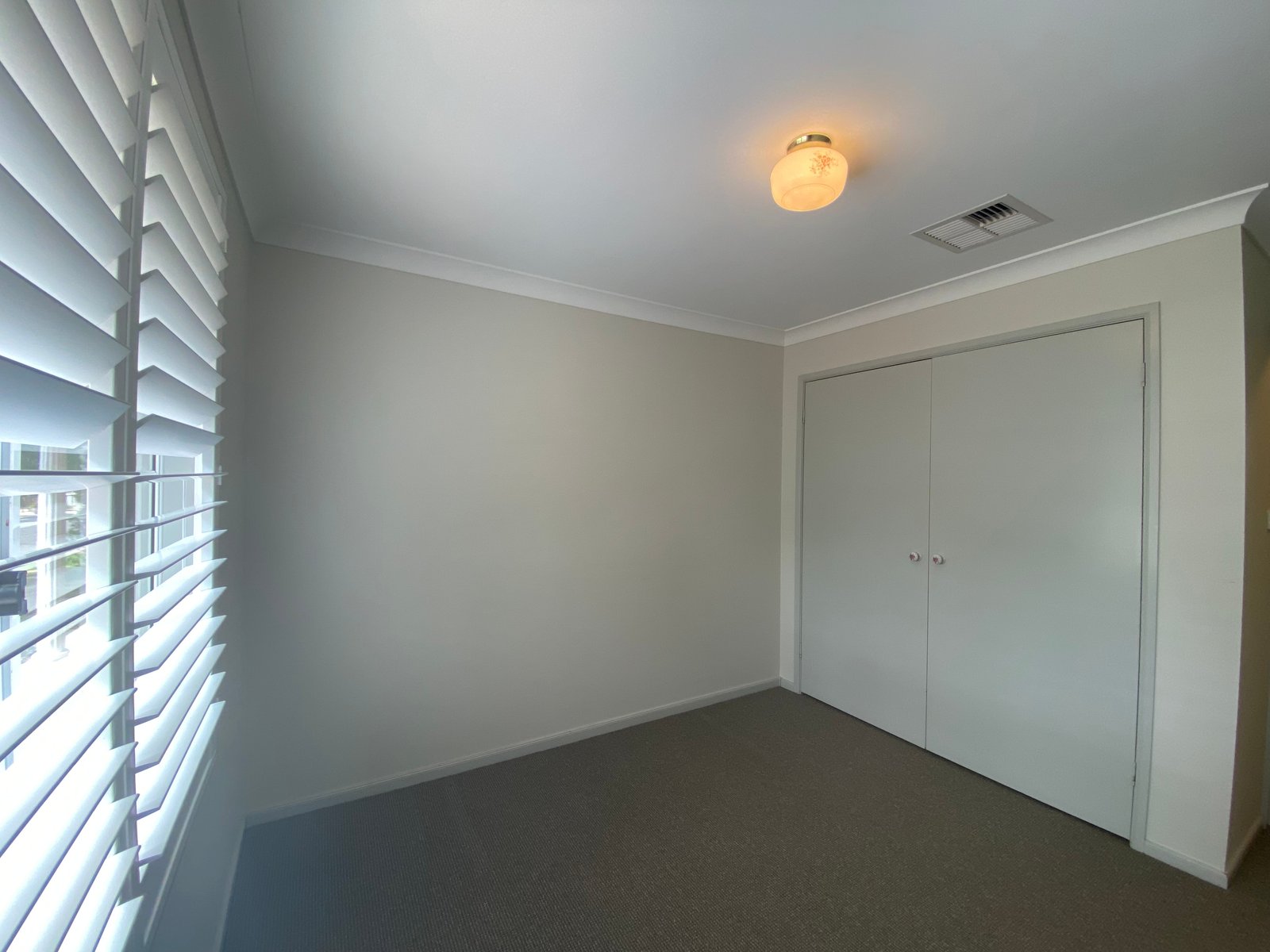 16 Banjos Circuit TAMWORTH 9