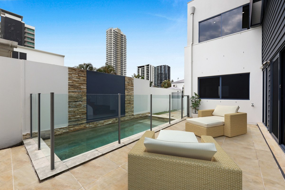 1/6 Banksia Broadway  Burleigh Heads 17