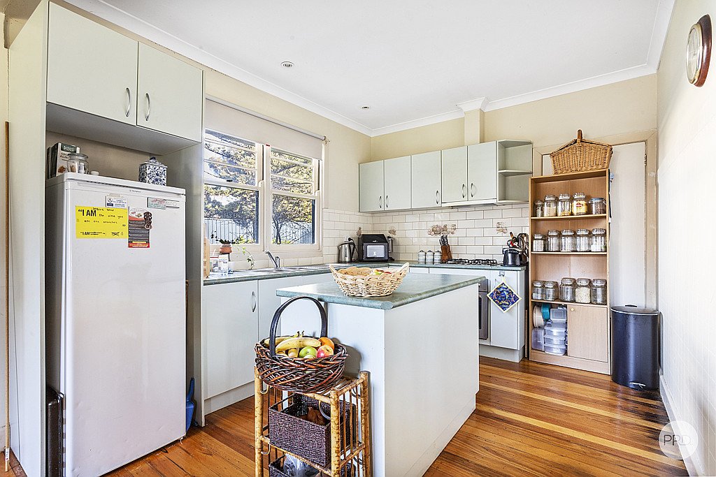 16 Bannister Street NORTH BENDIGO 2