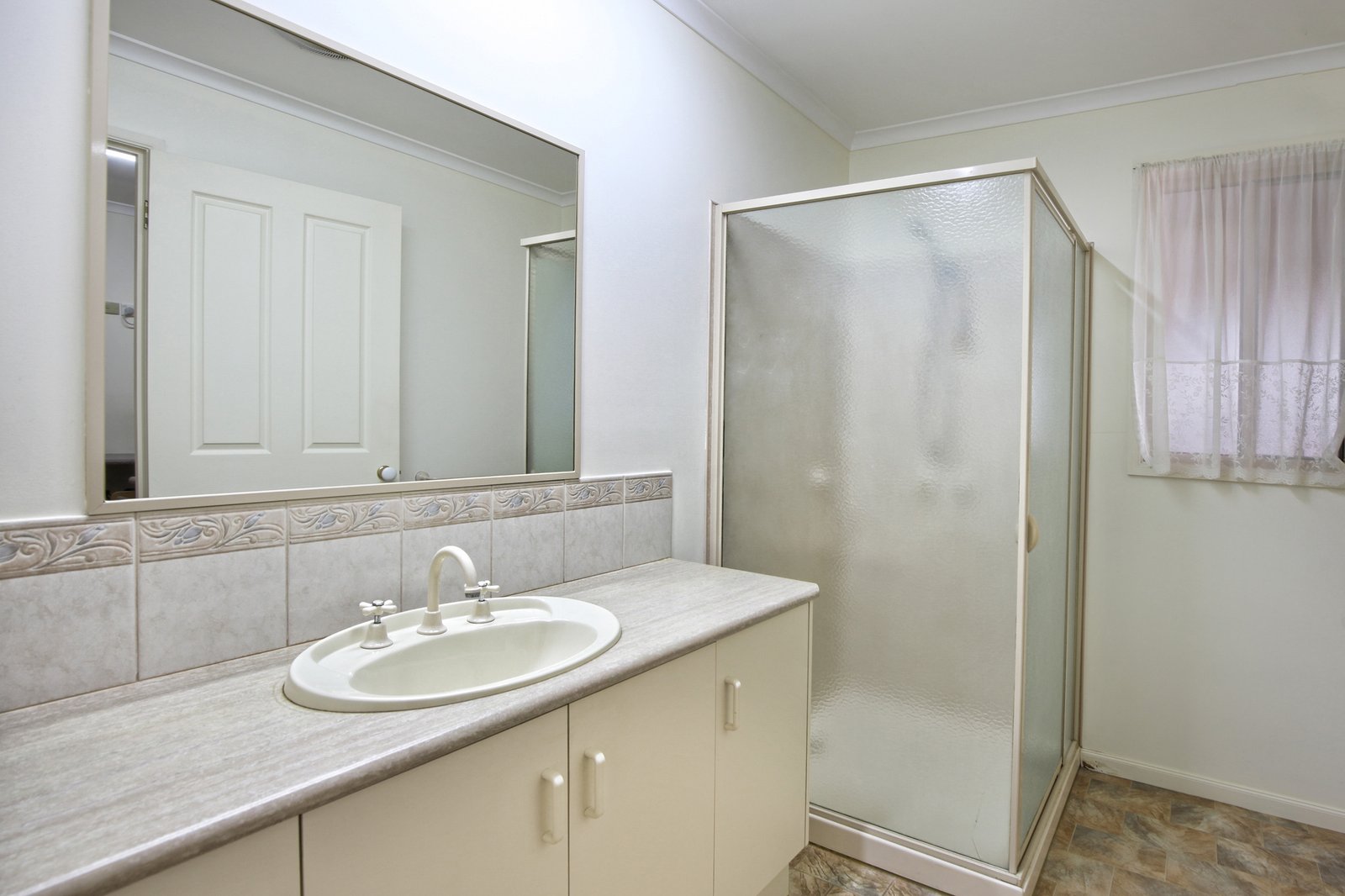 Real Estate and Property in 16 Barbara Street, Woodend, VIC