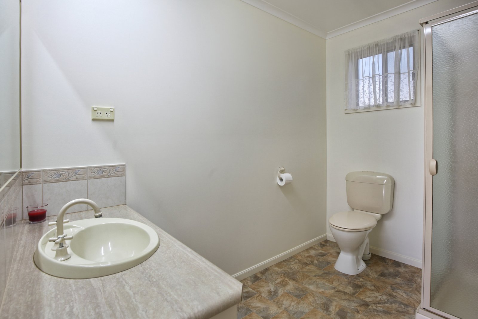 Real Estate and Property in 16 Barbara Street, Woodend, VIC