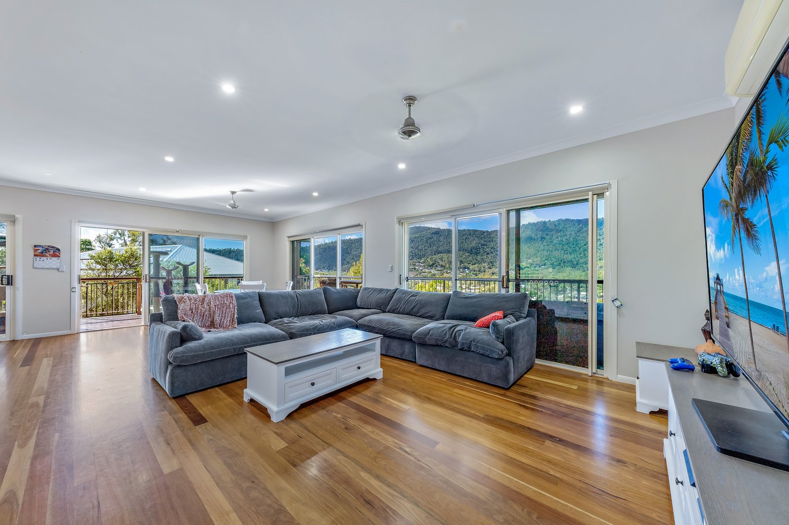 16 Beth Court CANNONVALE 6