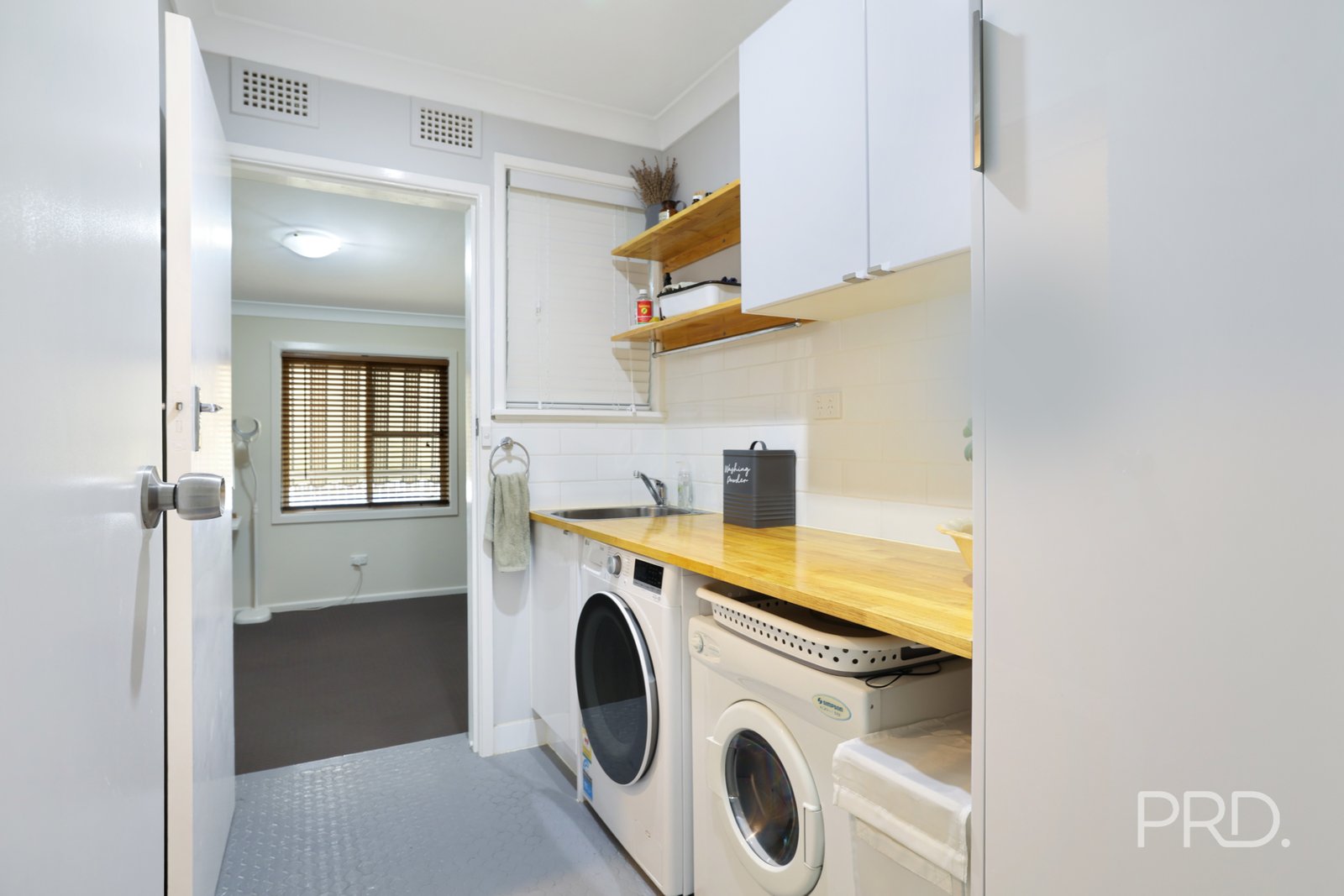 16 Bilkurra Street TAMWORTH 15