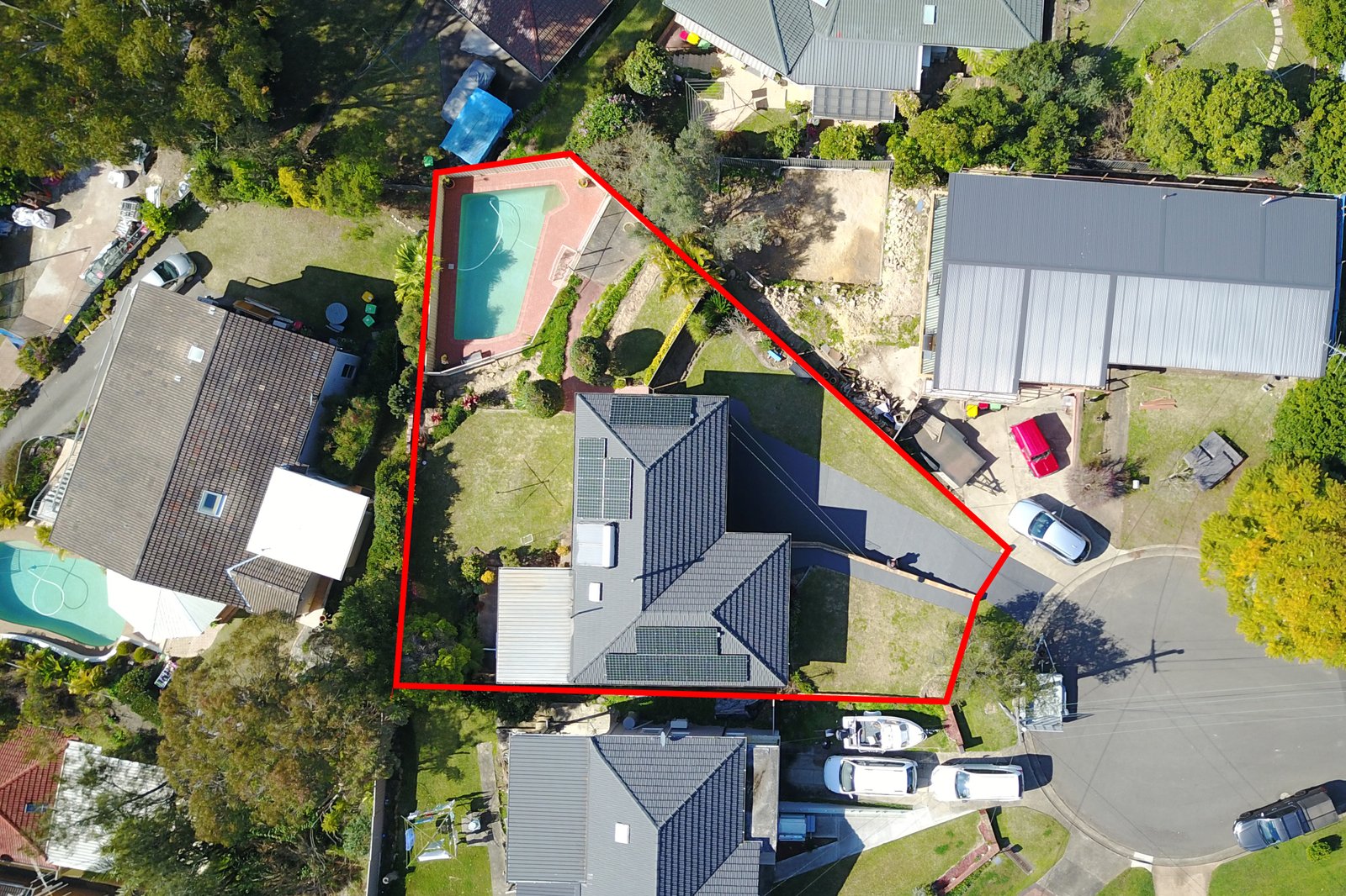 16 Bimbadeen Avenue LUGARNO 13