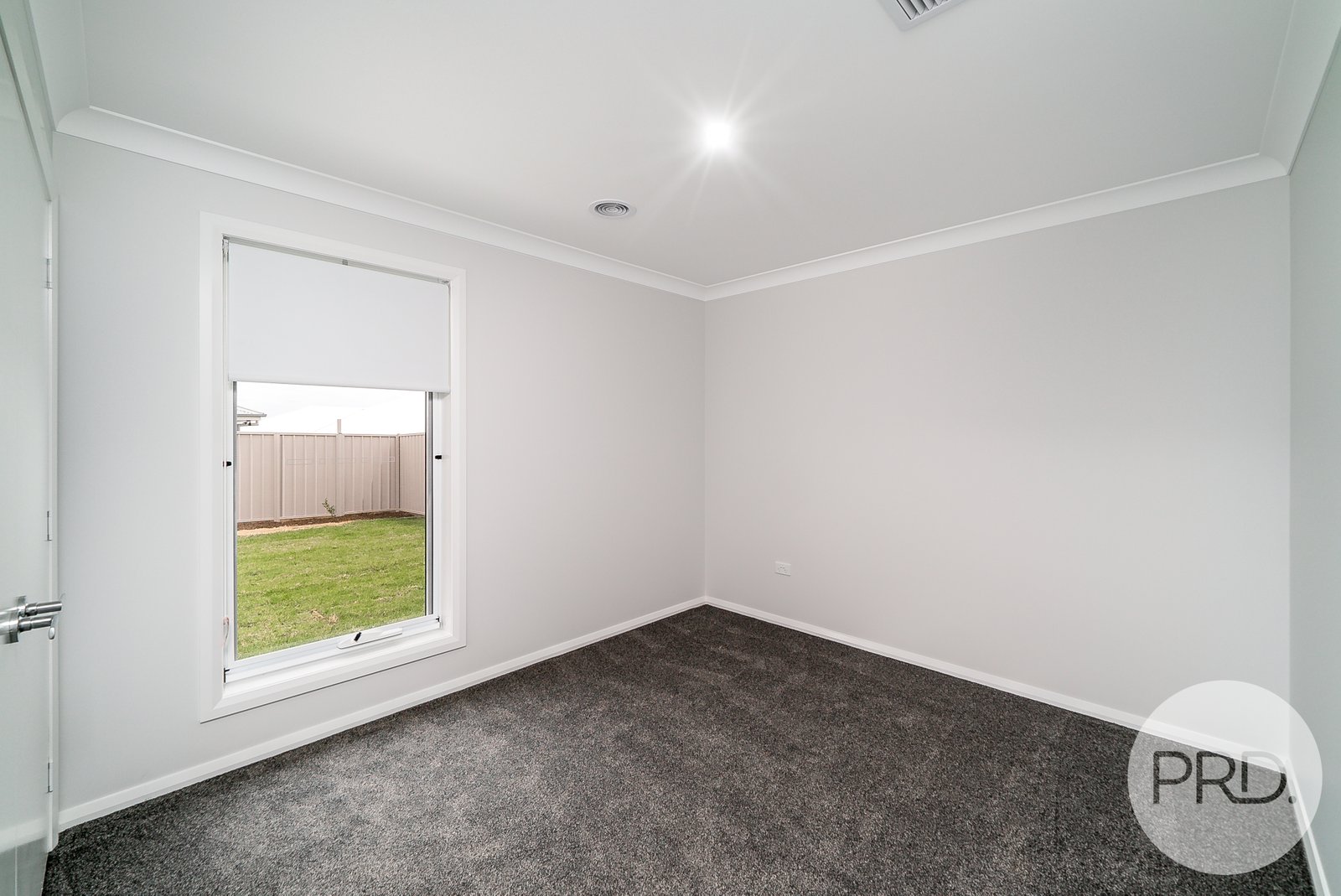 16 Bondi Crescent GOBBAGOMBALIN 3