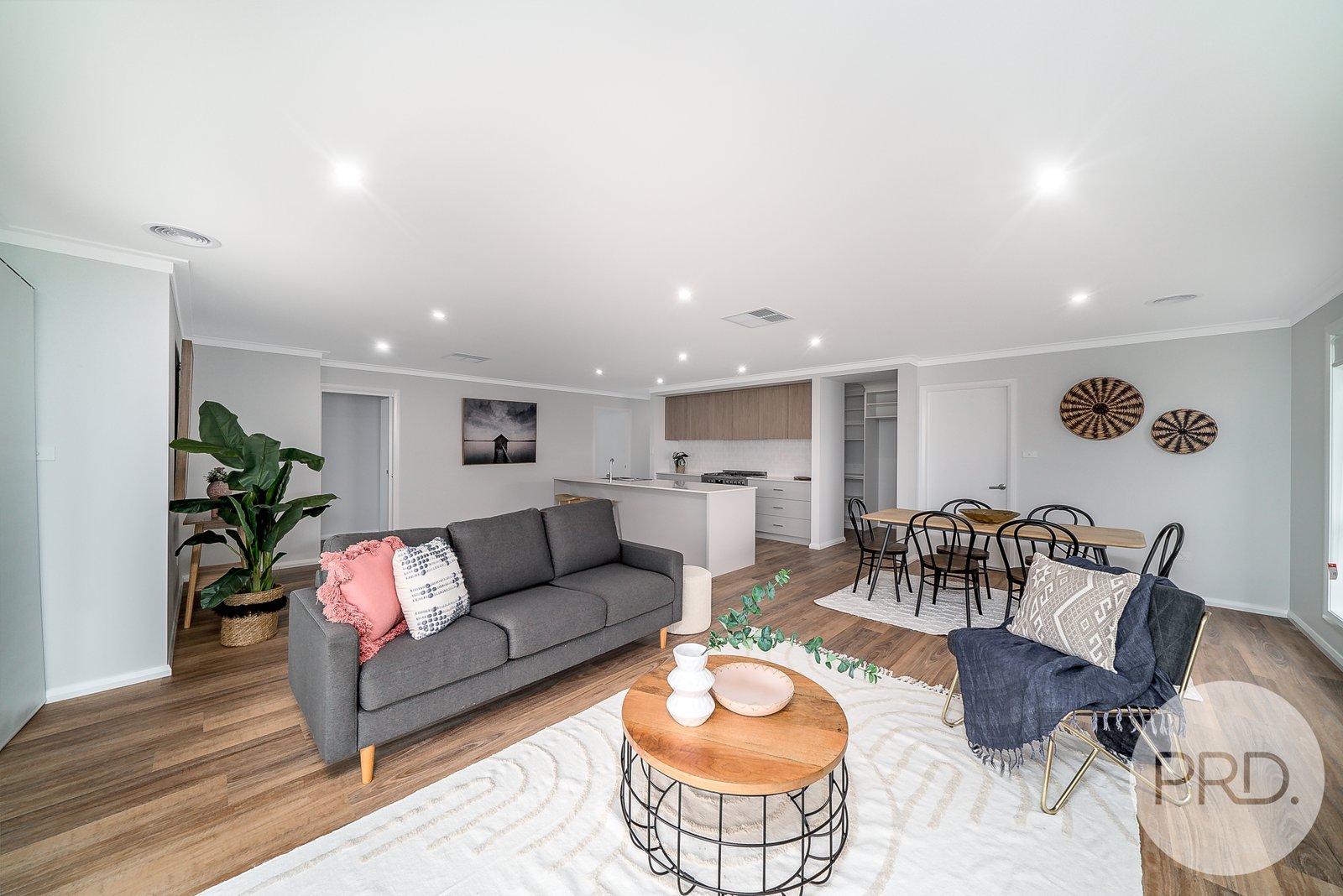 16 Bondi Crescent GOBBAGOMBALIN 13