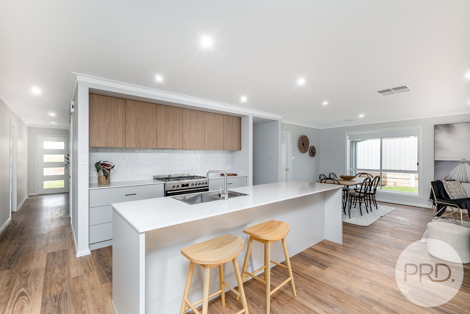 16 Bondi Crescent GOBBAGOMBALIN 15