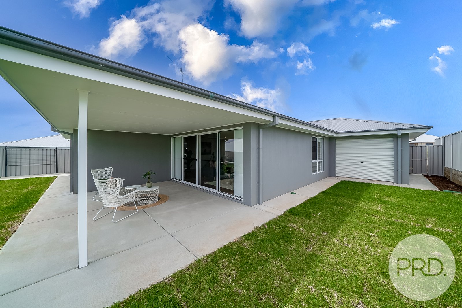 16 Bondi Crescent GOBBAGOMBALIN 16