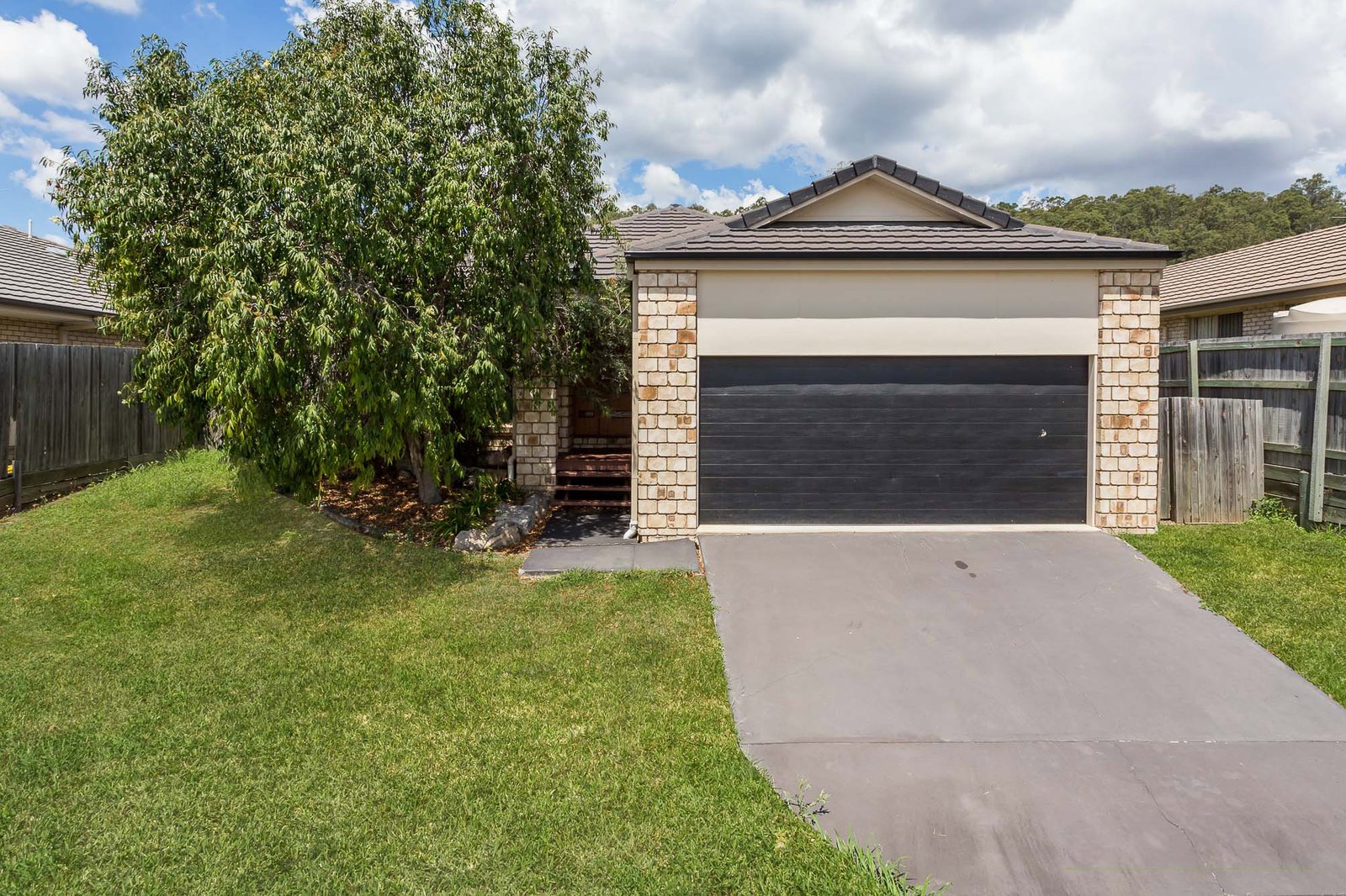 16 BONOGIN Court REDBANK PLAINS 2