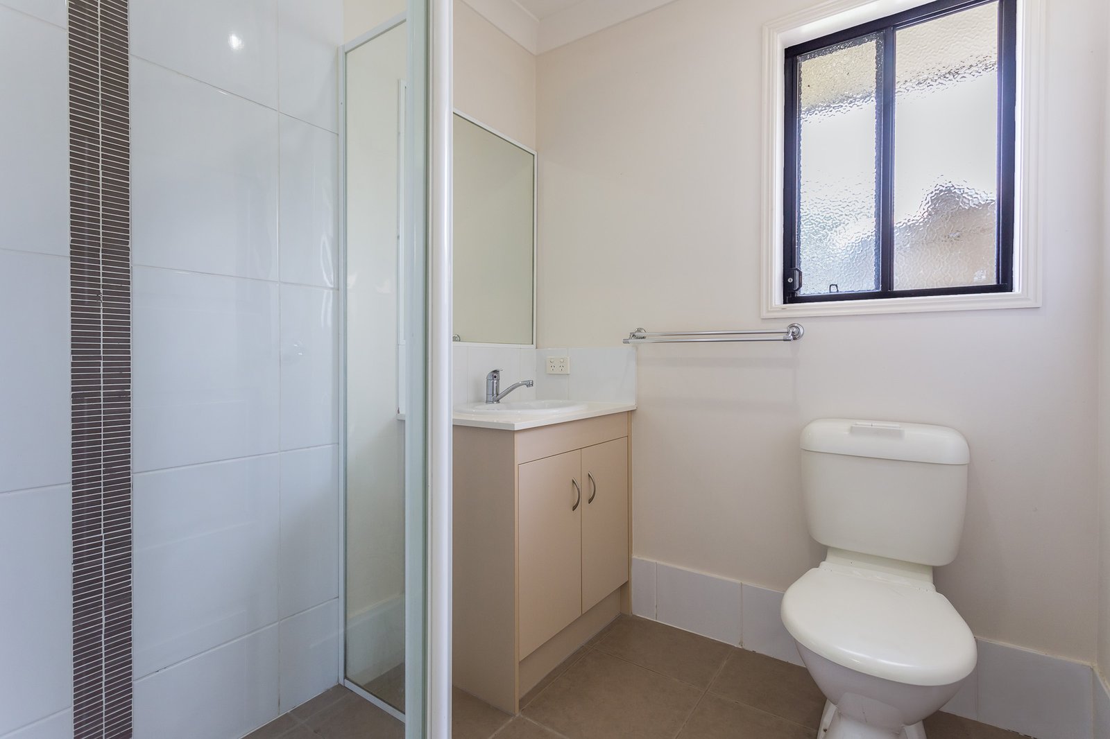 16 BONOGIN Court REDBANK PLAINS 6