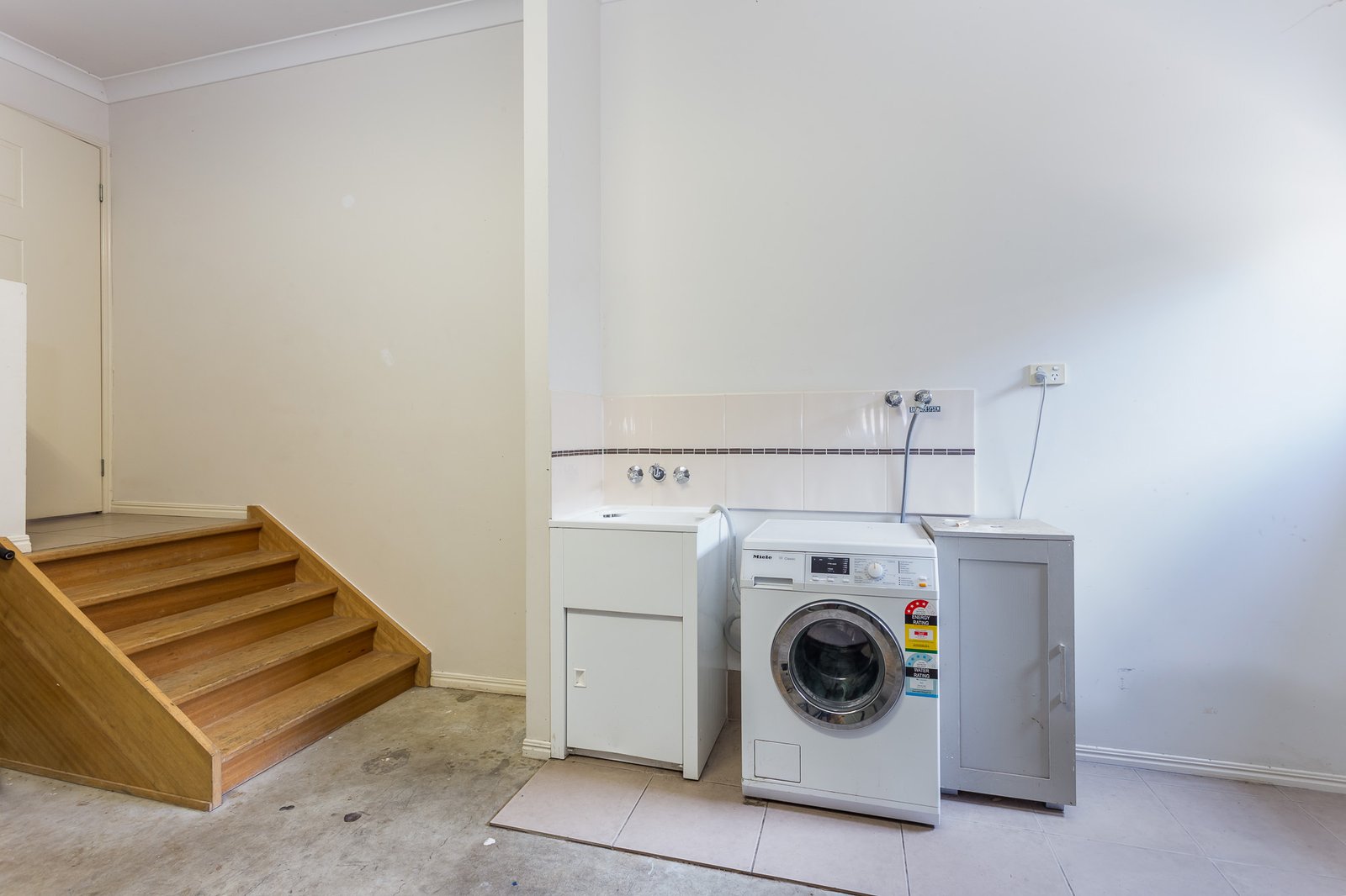 16 BONOGIN Court REDBANK PLAINS 9