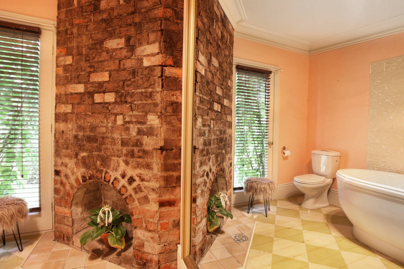 Real Estate and Property in 16 Bowen Street, Kyneton, VIC