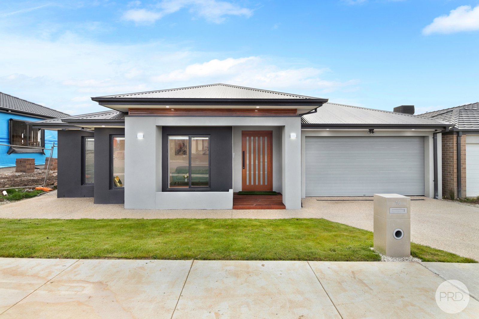 16 Bowerbird Grange WINTER VALLEY 2