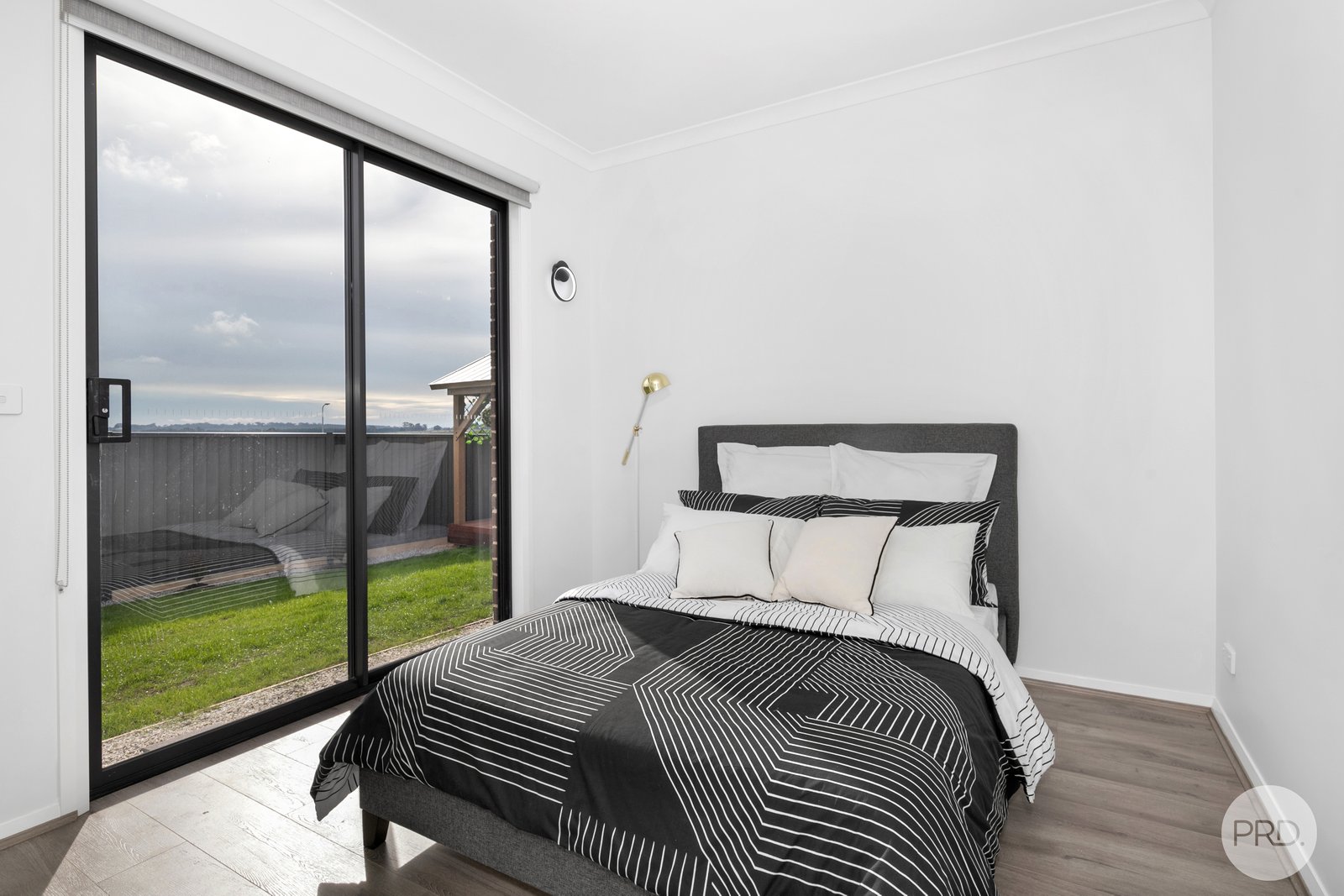 16 Bowerbird Grange WINTER VALLEY 11