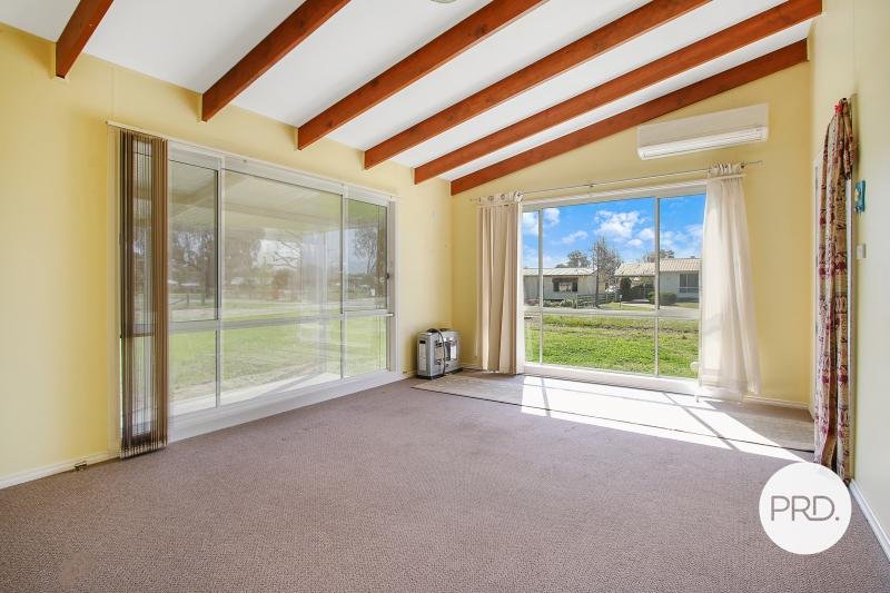 16 Bowler Street HOLBROOK 2