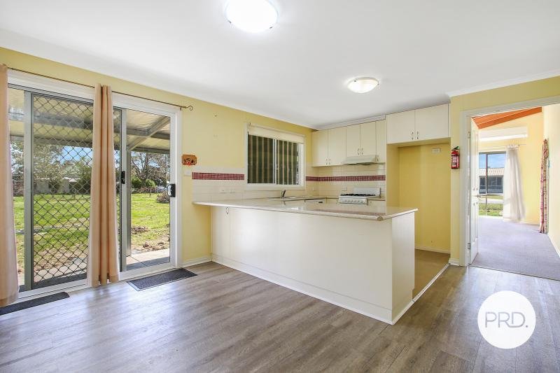 16 Bowler Street HOLBROOK 4