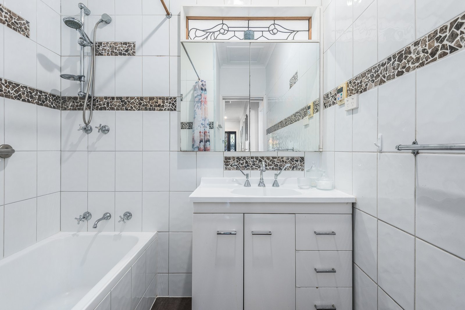 Gallery: 16 Brayshay Road