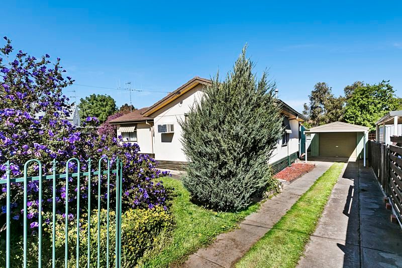 16 Bren Street KENNINGTON 1