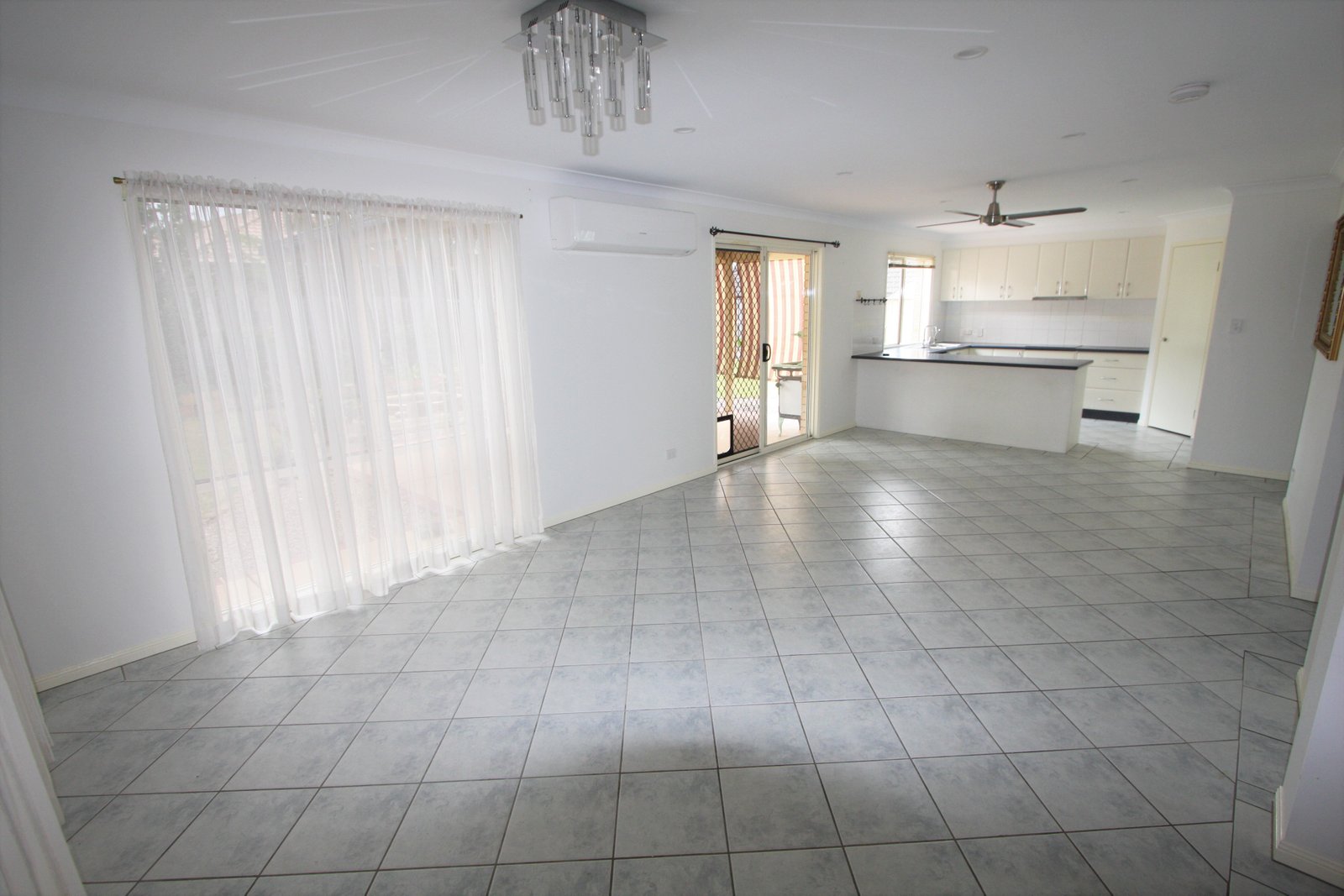 16 Brittany Drive OXENFORD 4