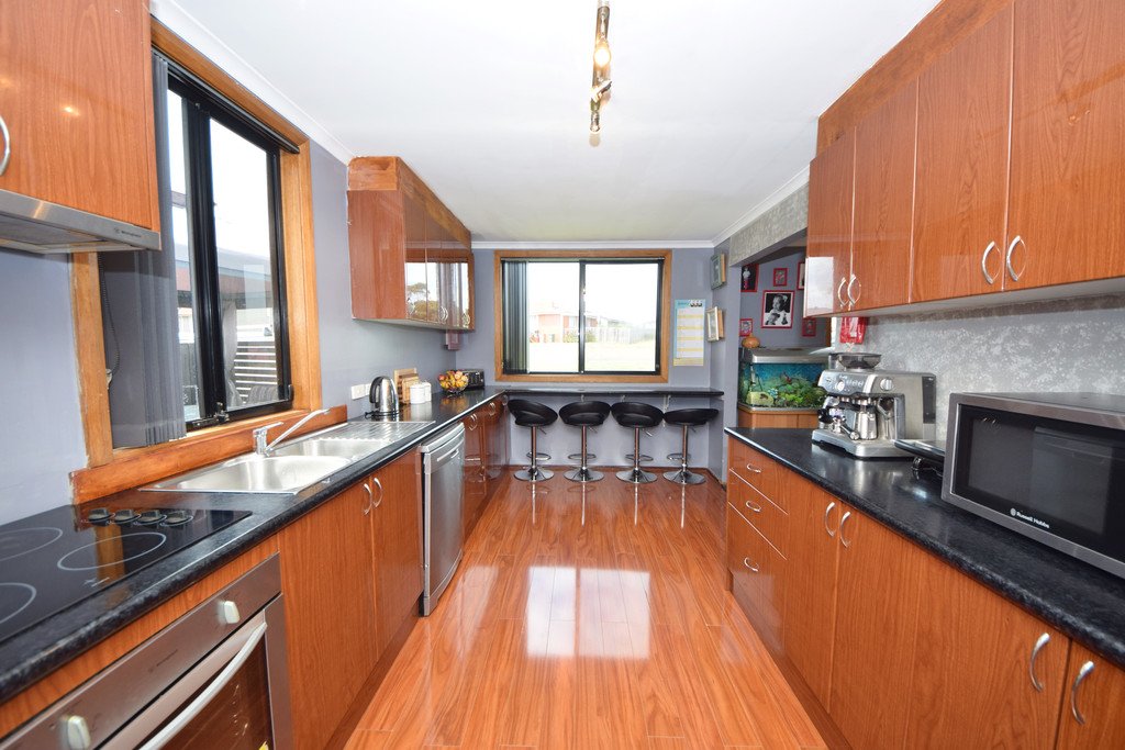 16 Bromley Street BRIDGEWATER 8