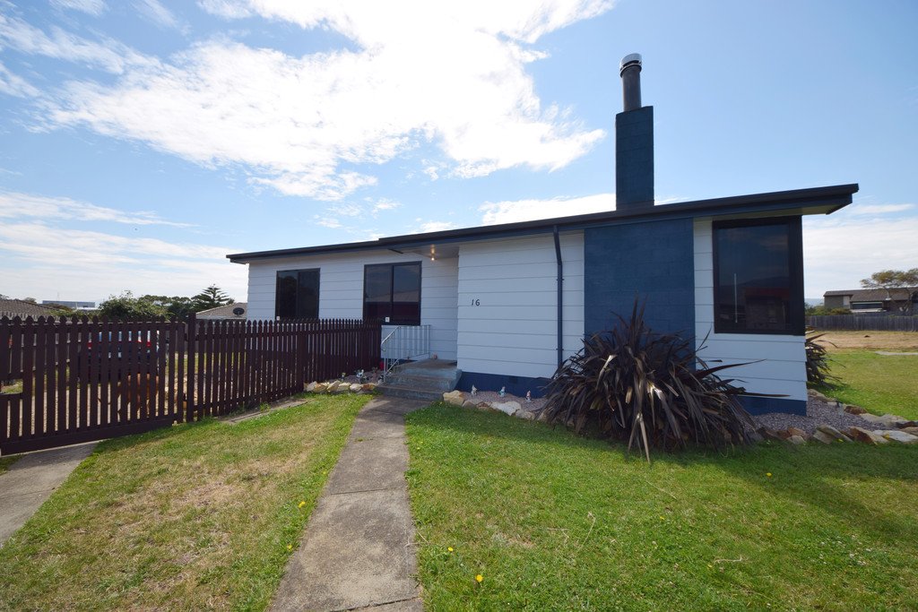 16 Bromley Street BRIDGEWATER 19